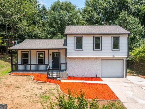 847 Half Moon Hollow, Lilburn, GA 30047