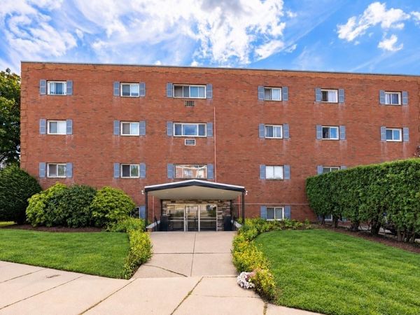 183 Mt Auburn St, Unit 15, Watertown, MA 02472