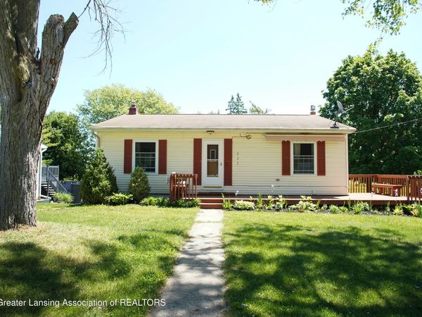 222 Dawn Court, Potterville, MI 48876