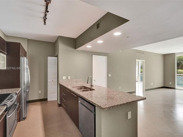 951 Brickell Ave, Unit 1106, Miami, FL 33131