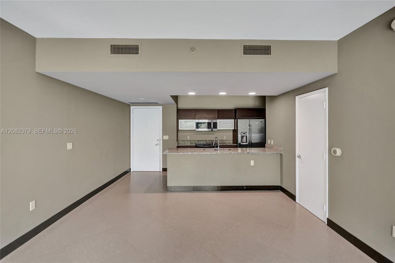 951 Brickell Ave, Unit 1106, Miami, FL 33131 Photo