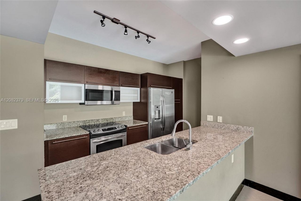 951 Brickell Ave, Unit 1106, Miami, FL 33131 Photo