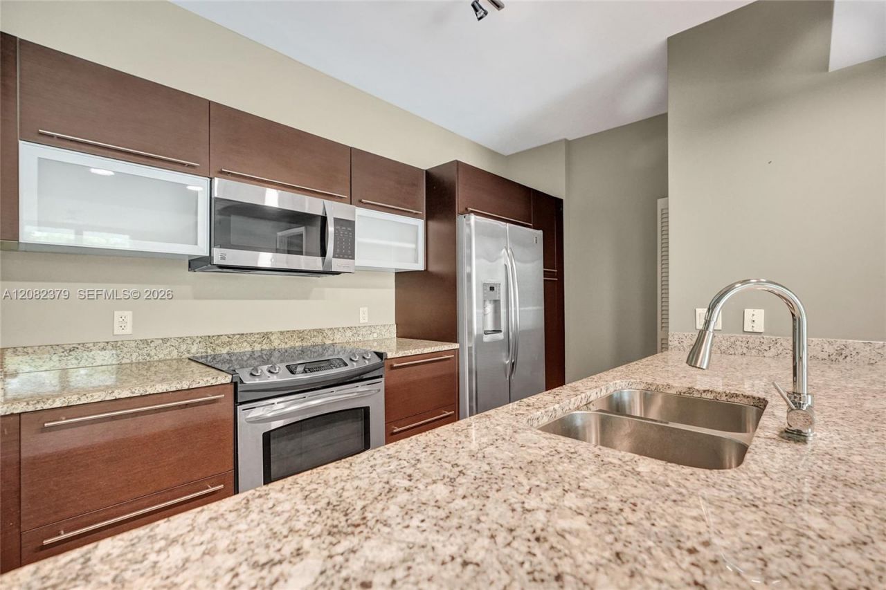 951 Brickell Ave, Unit 1106, Miami, FL 33131 Photo