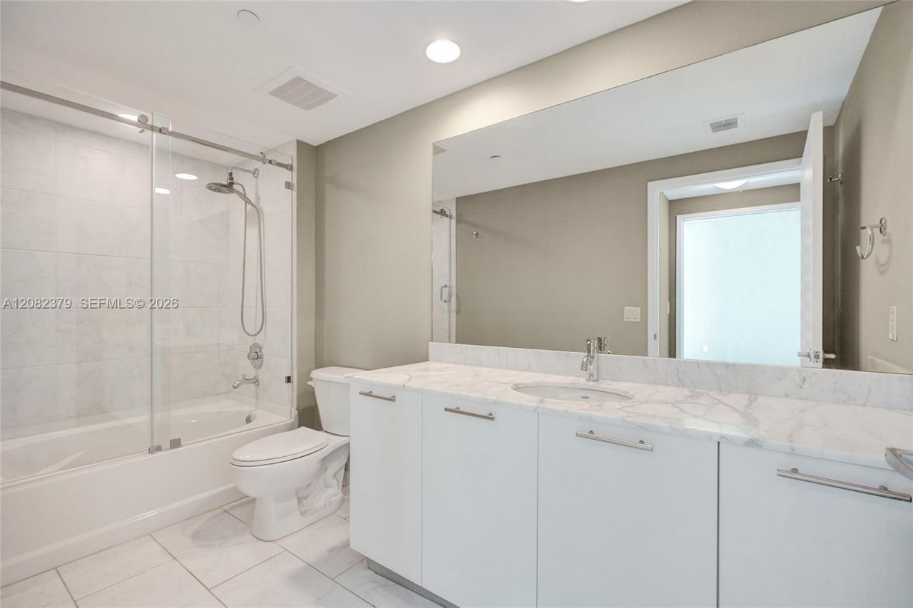 951 Brickell Ave, Unit 1106, Miami, FL 33131 Photo