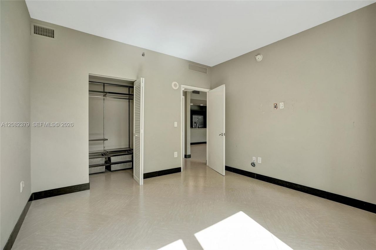 951 Brickell Ave, Unit 1106, Miami, FL 33131 Photo