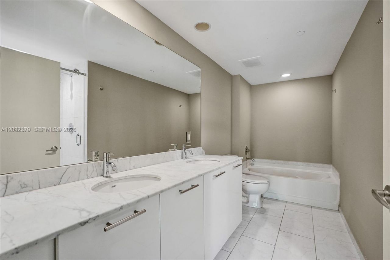 951 Brickell Ave, Unit 1106, Miami, FL 33131 Photo