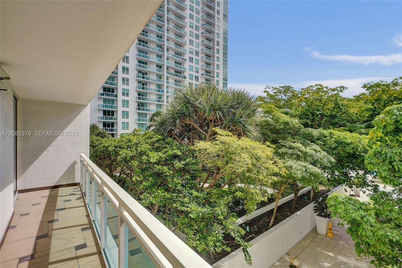 951 Brickell Ave, Unit 1106, Miami, FL 33131 Photo
