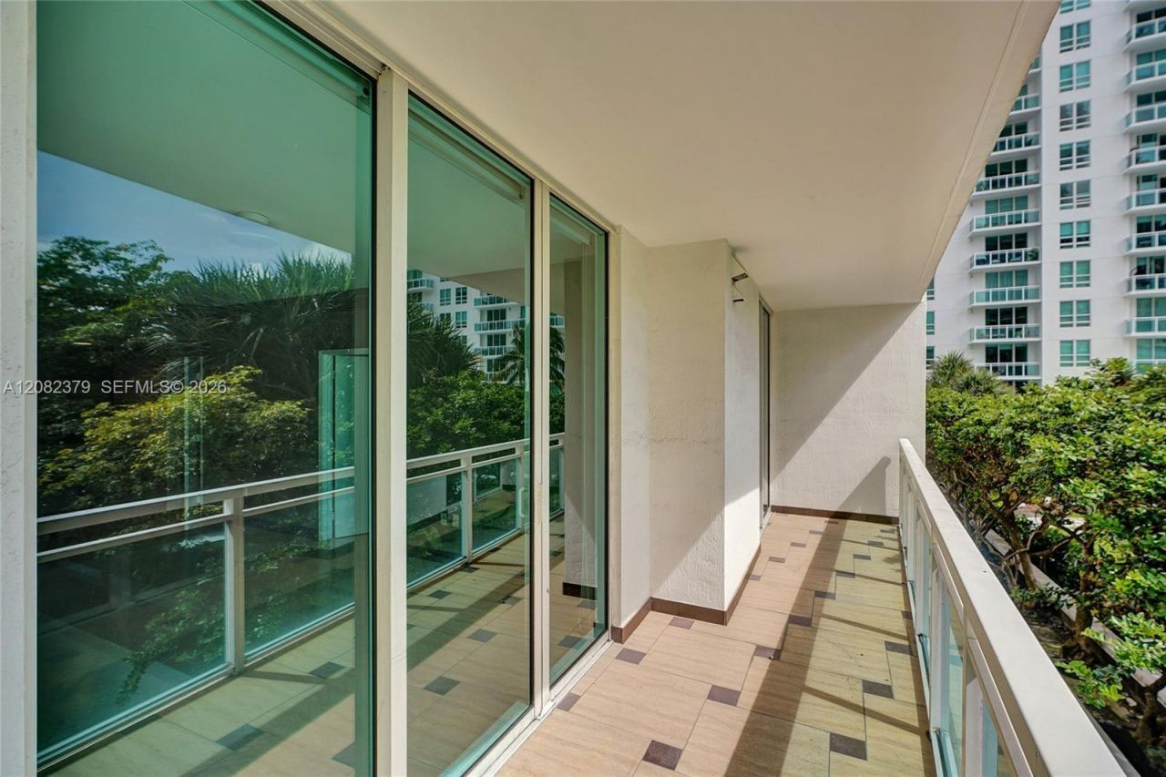 951 Brickell Ave, Unit 1106, Miami, FL 33131 Photo
