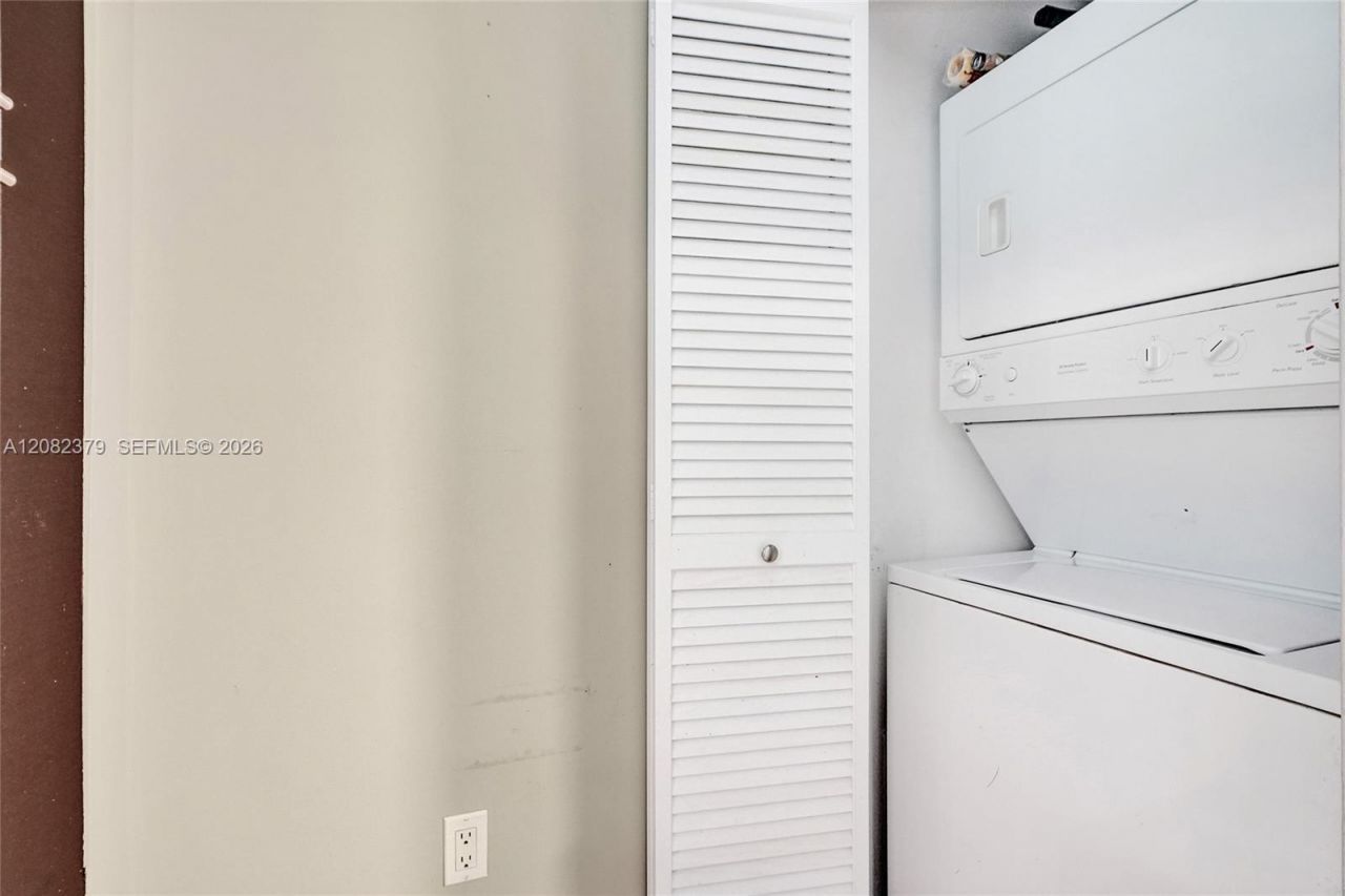 951 Brickell Ave, Unit 1106, Miami, FL 33131 Photo