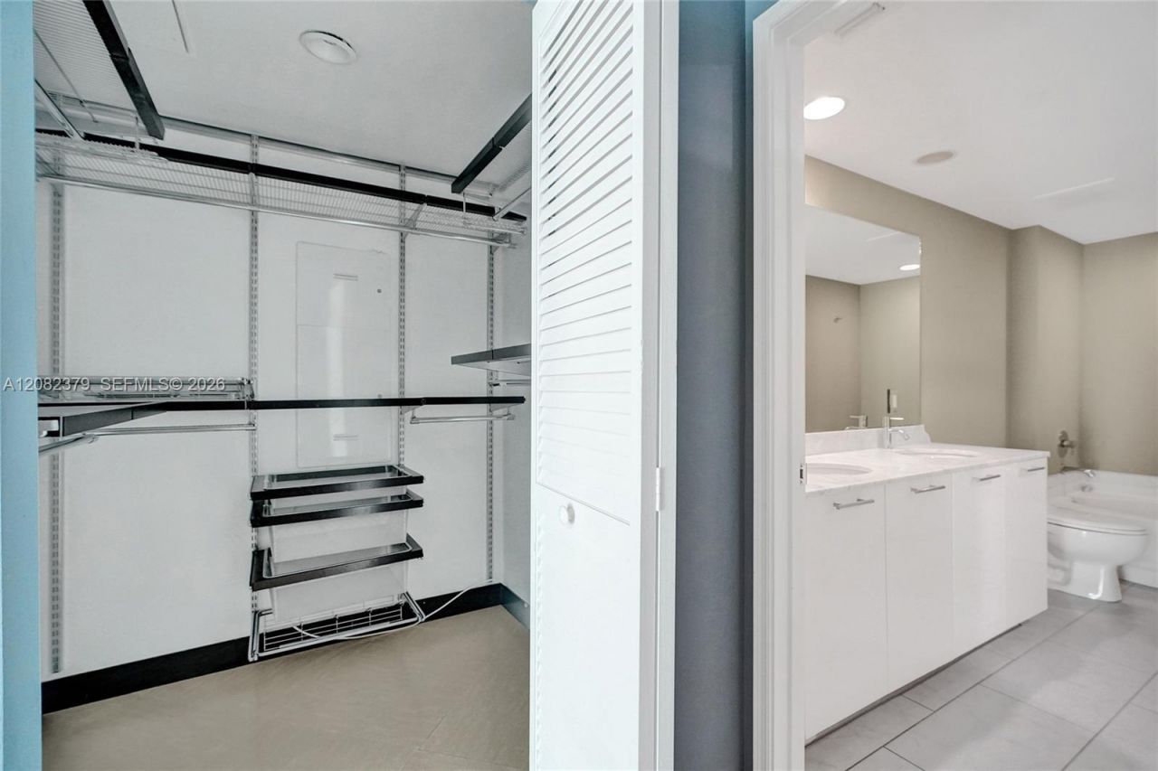 951 Brickell Ave, Unit 1106, Miami, FL 33131 Photo