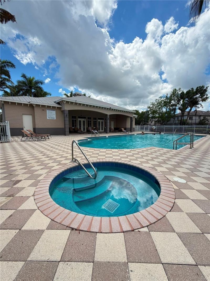 1965 Freeport Ln, Unit 1965, Riviera Beach, FL 33404 Photo