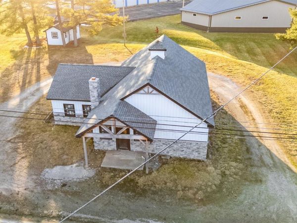 720 Medina St, Lodi, OH 44256