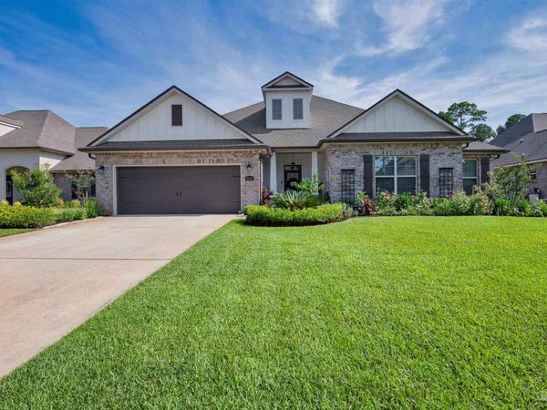 5718 Oak Haven Ln, Gulf Breeze, FL 32563