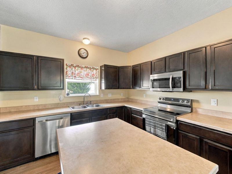 483 Pruden Drive , Pickerington, OH 43147 Photo 14