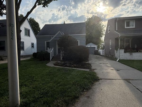 1204 S 110th St, West Allis, WI 53214