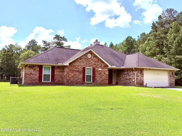 17 P M Hall Road, Poplarville, MS 39470