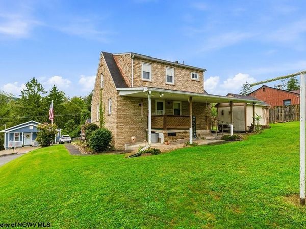 406 Thomas Avenue, Nutter Fort, WV 26301