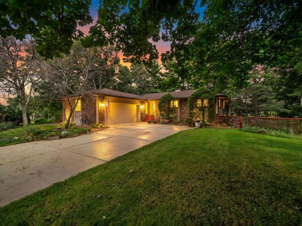 7173 Lakecrest Court , Caledonia, IL 61011