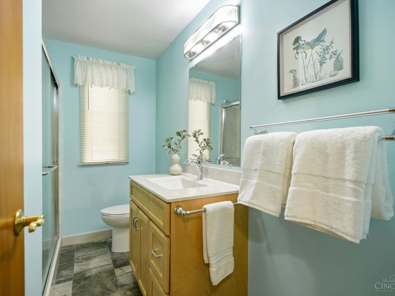 5557 Fairwood Road, Cincinnati, OH 45239 Photo 16
