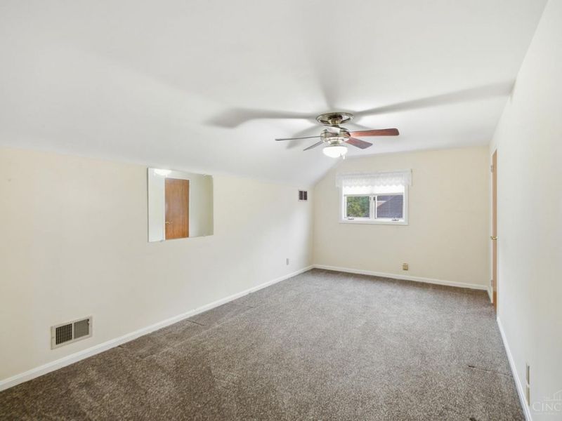 5557 Fairwood Road, Cincinnati, OH 45239 Photo 18