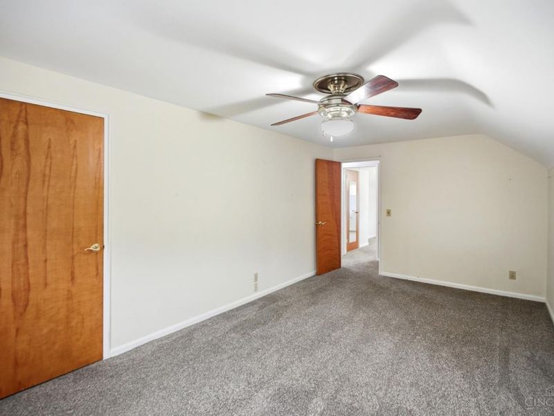 5557 Fairwood Road, Cincinnati, OH 45239 Photo 20