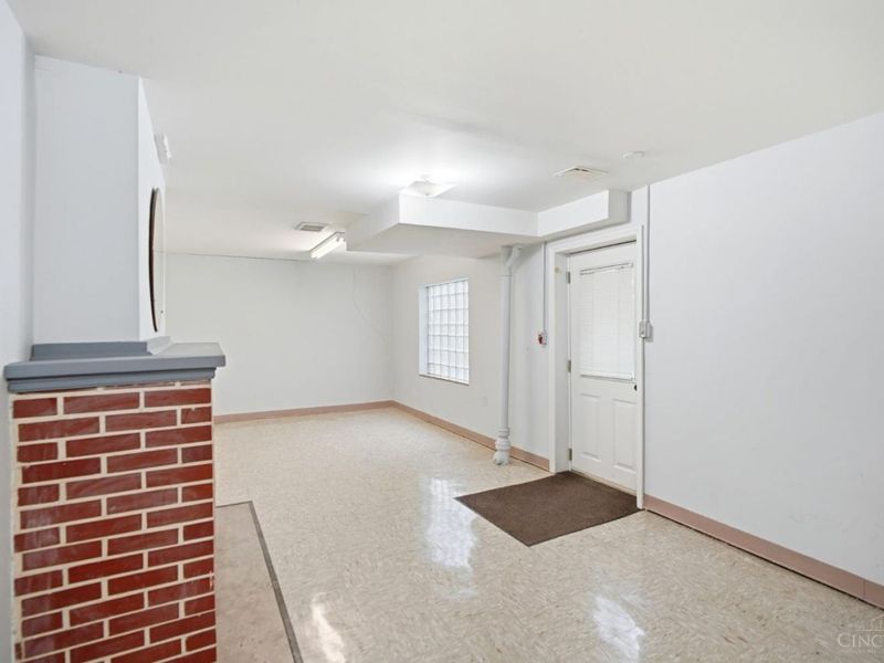 5557 Fairwood Road, Cincinnati, OH 45239 Photo 24