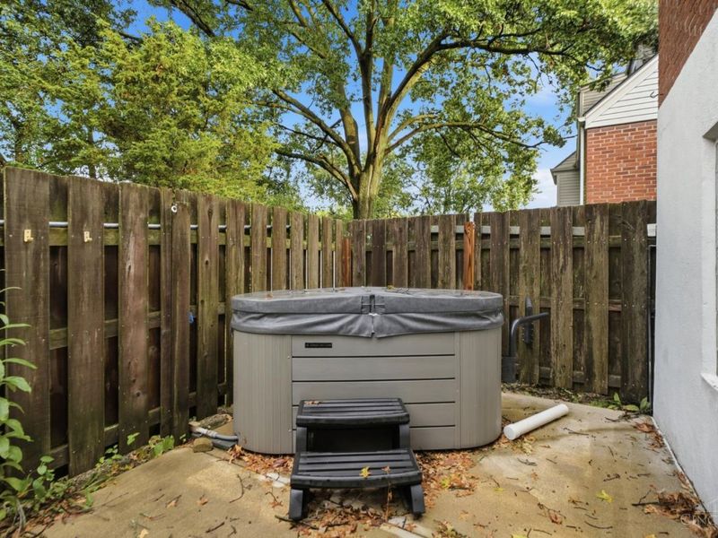 5557 Fairwood Road, Cincinnati, OH 45239 Photo 29