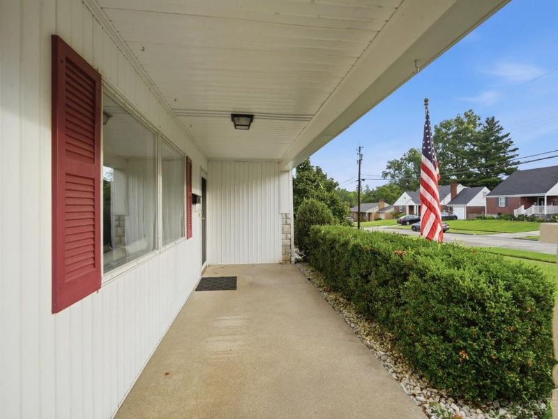5557 Fairwood Road, Cincinnati, OH 45239 Photo 3