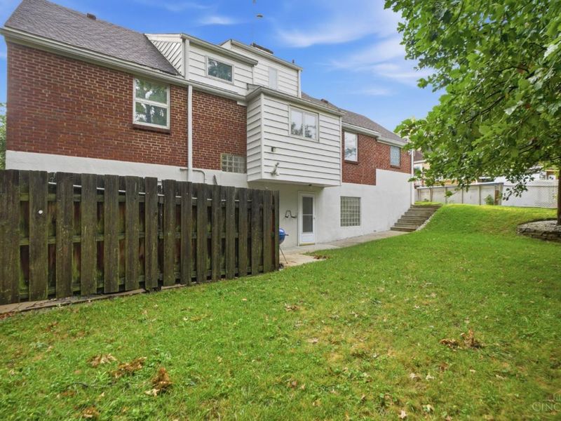 5557 Fairwood Road, Cincinnati, OH 45239 Photo 33