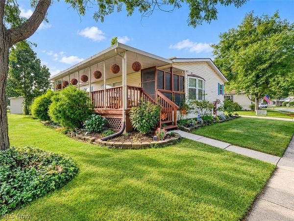 78 Periwinkle Drive, Olmsted Twp, OH 44138