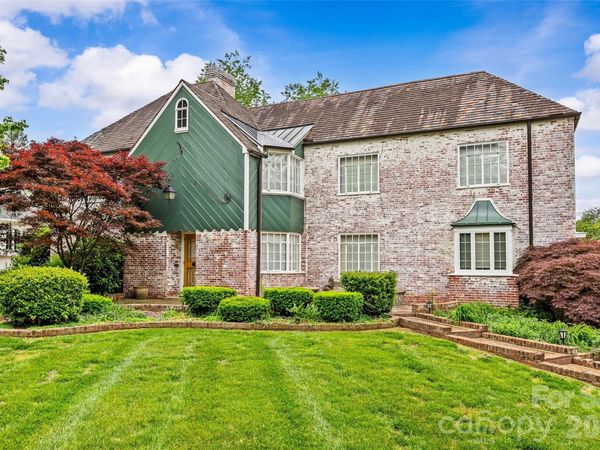 1858 Queens Road W, Charlotte, NC 28207