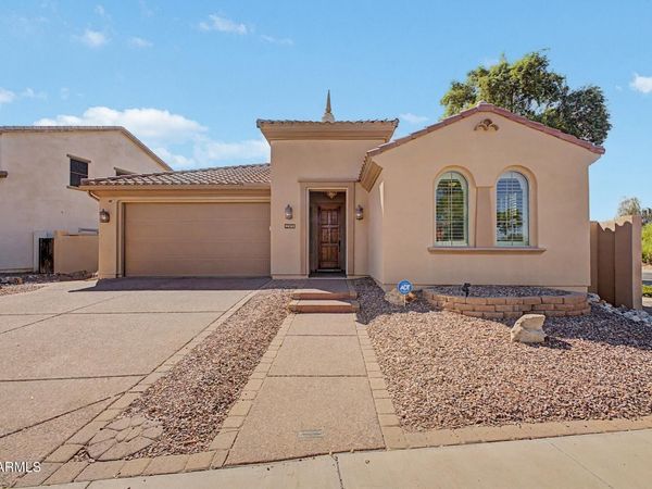 295 W LANTANA Place, Chandler, AZ 85248