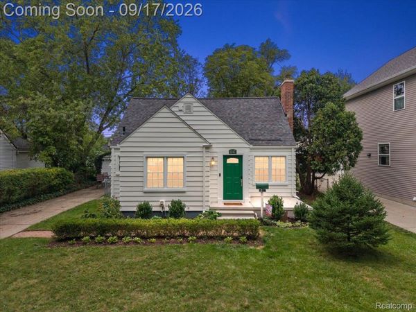 3247 Thomas Avenue, Berkley, Mi 48072