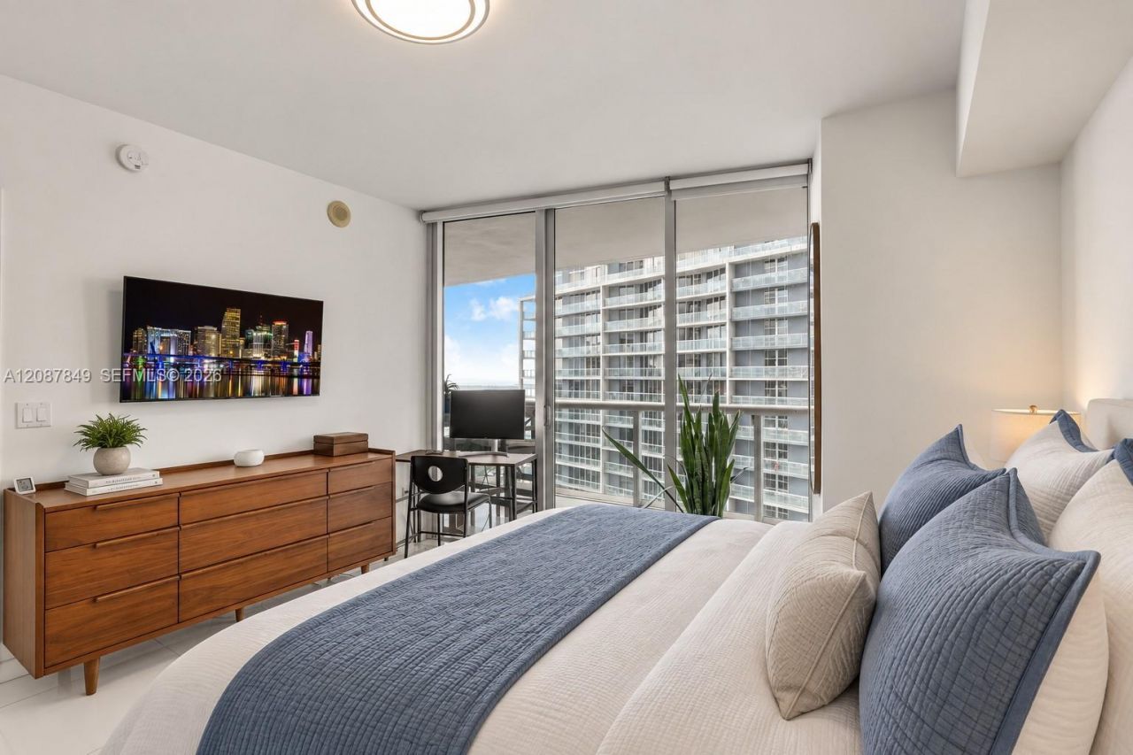 475 Brickell Ave, Unit 3609, Miami, FL 33131 Photo