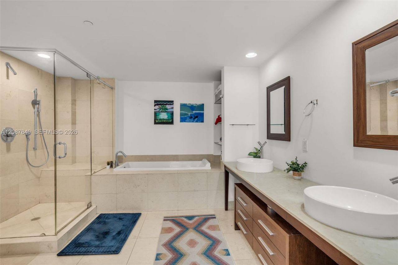 475 Brickell Ave, Unit 3609, Miami, FL 33131 Photo