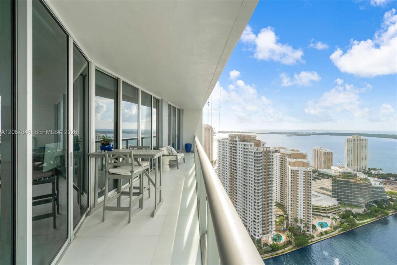 475 Brickell Ave, Unit 3609, Miami, FL 33131 Photo