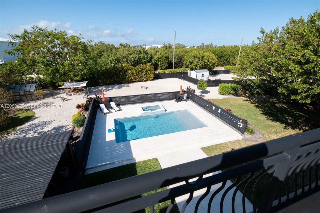 55 Ocean Front Dr , Key Largo, FL 33037 Photo