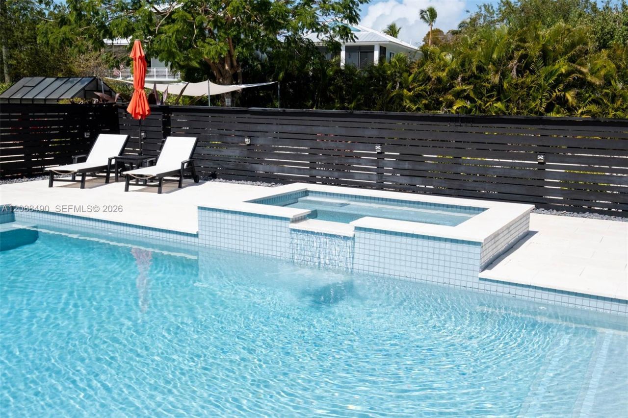 55 Ocean Front Dr , Key Largo, FL 33037 Photo