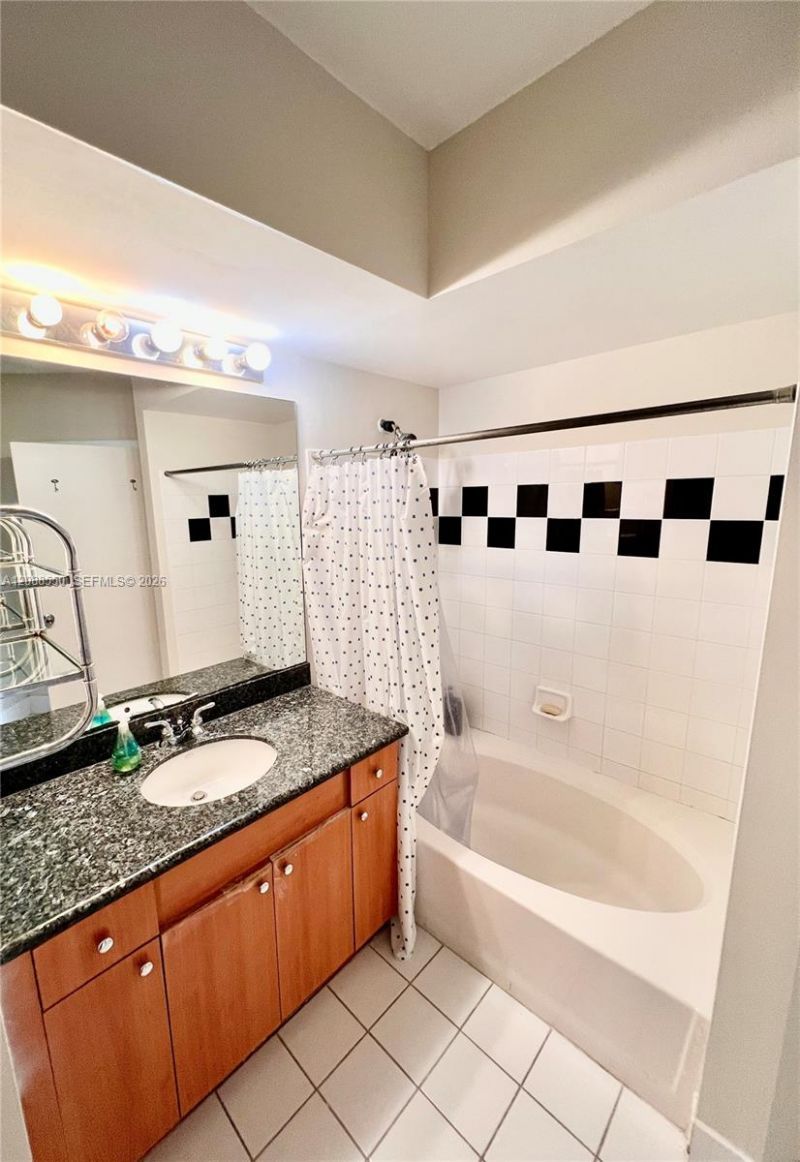 1330 West Ave, Unit 1207, Miami Beach, FL 33139 Photo