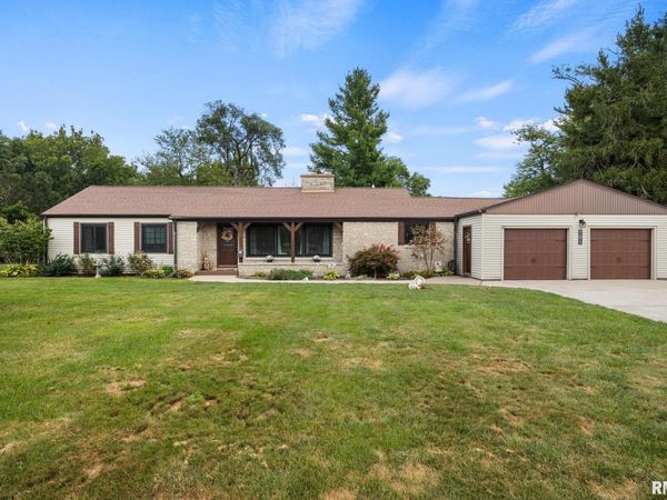 701 CRESTVIEW Drive, Washington, IL 61571