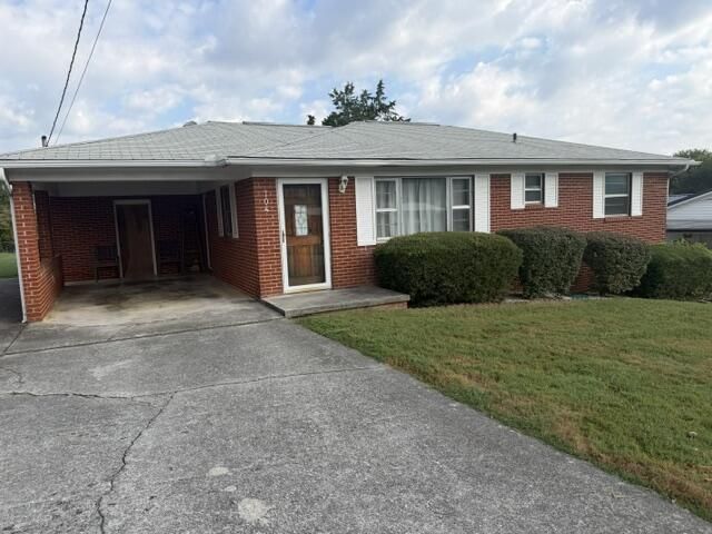 704 Lincoln Avenue, Morristown, TN 37813 Main Photo