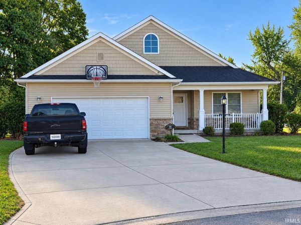 8146 E Pioneer Way, North Webster, IN 46555