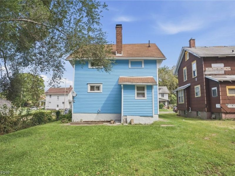 329 Girard Avenue NE, Canton, OH 44704 Photo 5