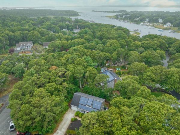 87 Neshobe Rd, Mashpee, MA 02649