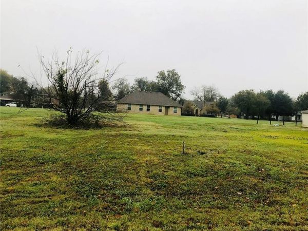 502 Bois D Arc Street , Honey Grove, TX 75446