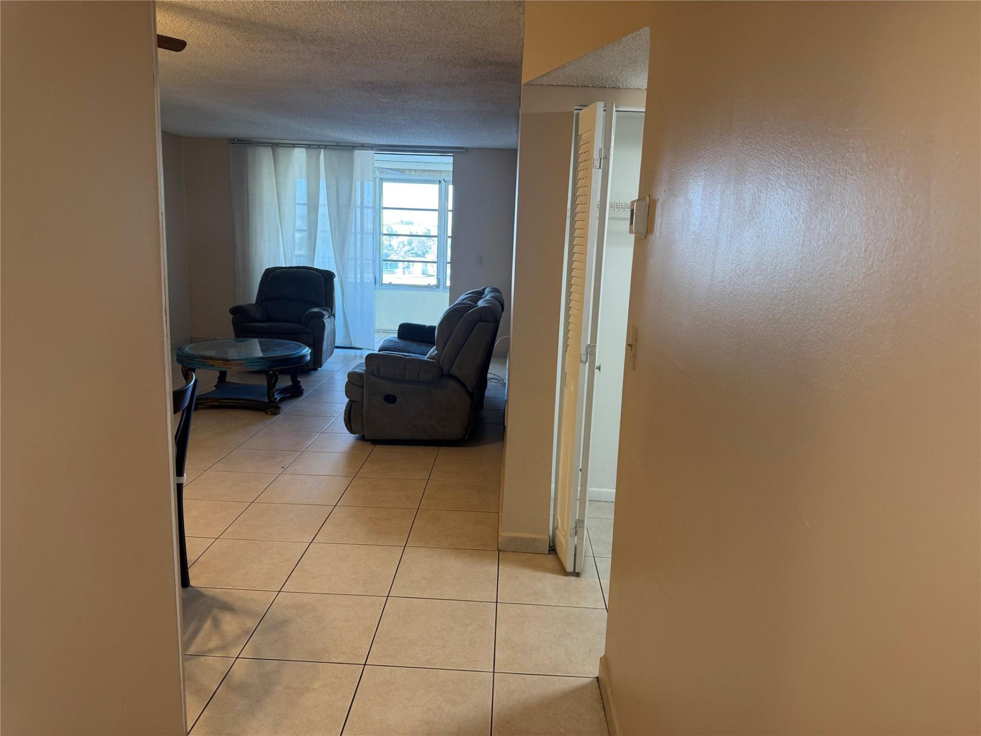 2860 Somerset Drive, Unit 317K, Lauderdale Lakes, FL 33311 Photo