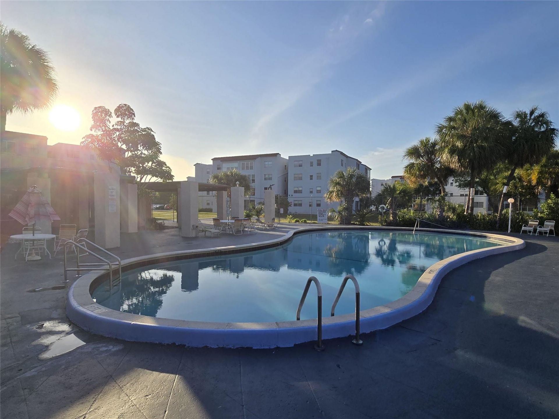 2860 Somerset Drive, Unit 317K, Lauderdale Lakes, FL 33311 Photo