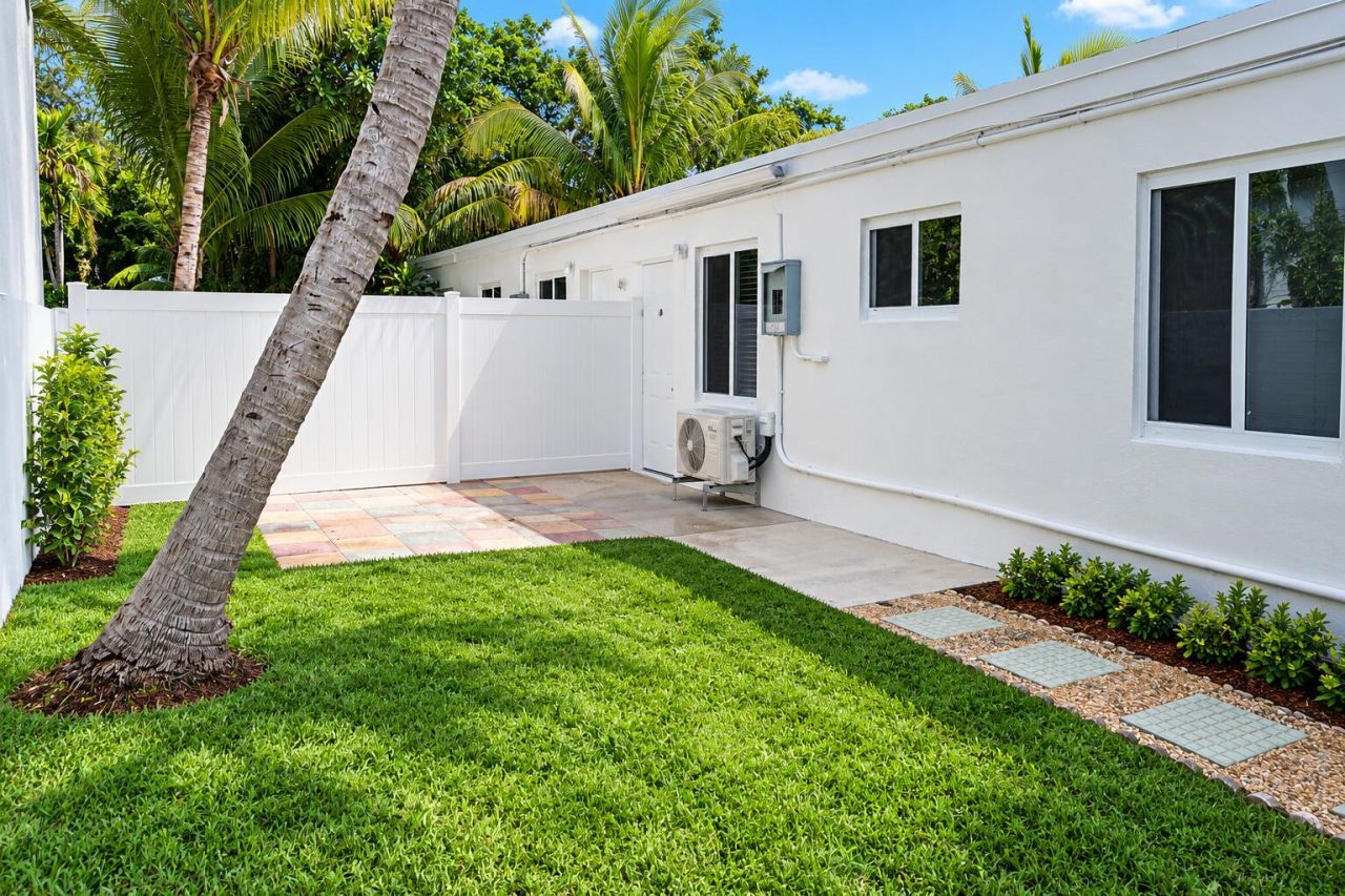 16202 NE 18th Court, North Miami Beach, FL 33162 Photo