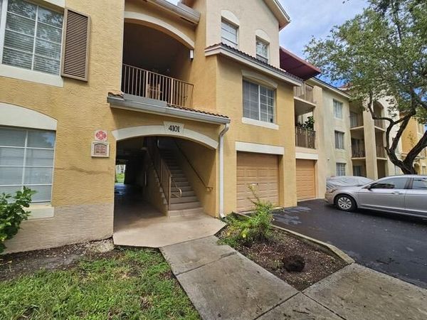 4101 San Marino Boulevard, Unit 204, West Palm Beach, FL 33409