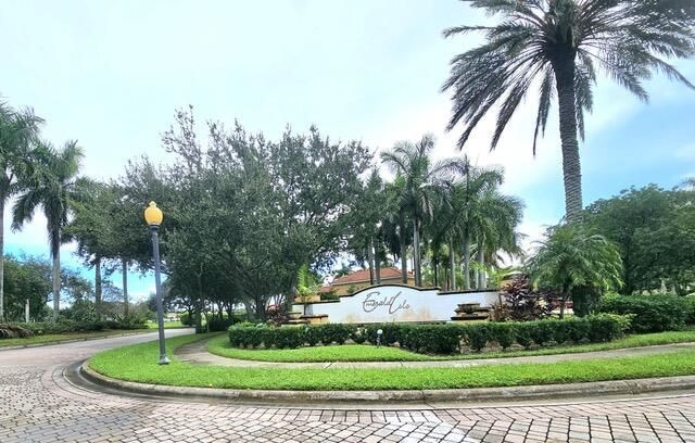 4101 San Marino Boulevard, Unit 204, West Palm Beach, FL 33409 Photo